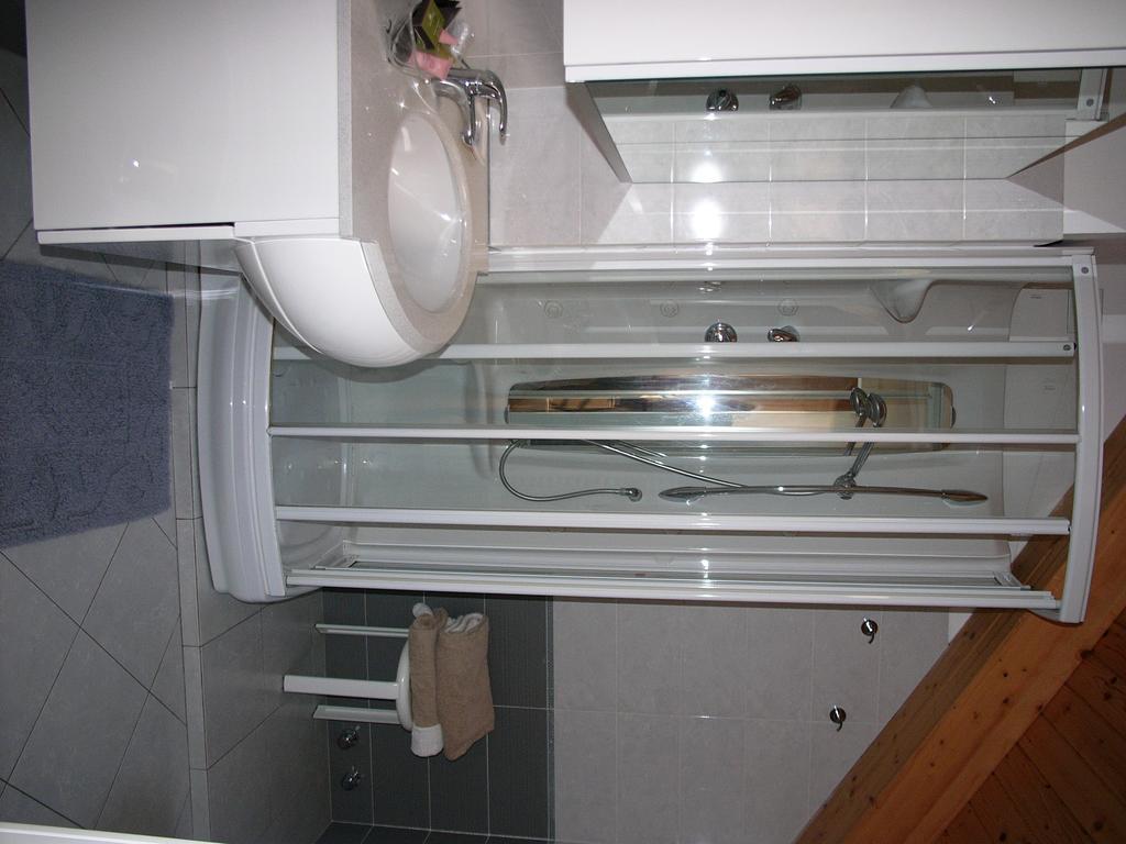 Hotel Lido Deiva Marina Habitación foto